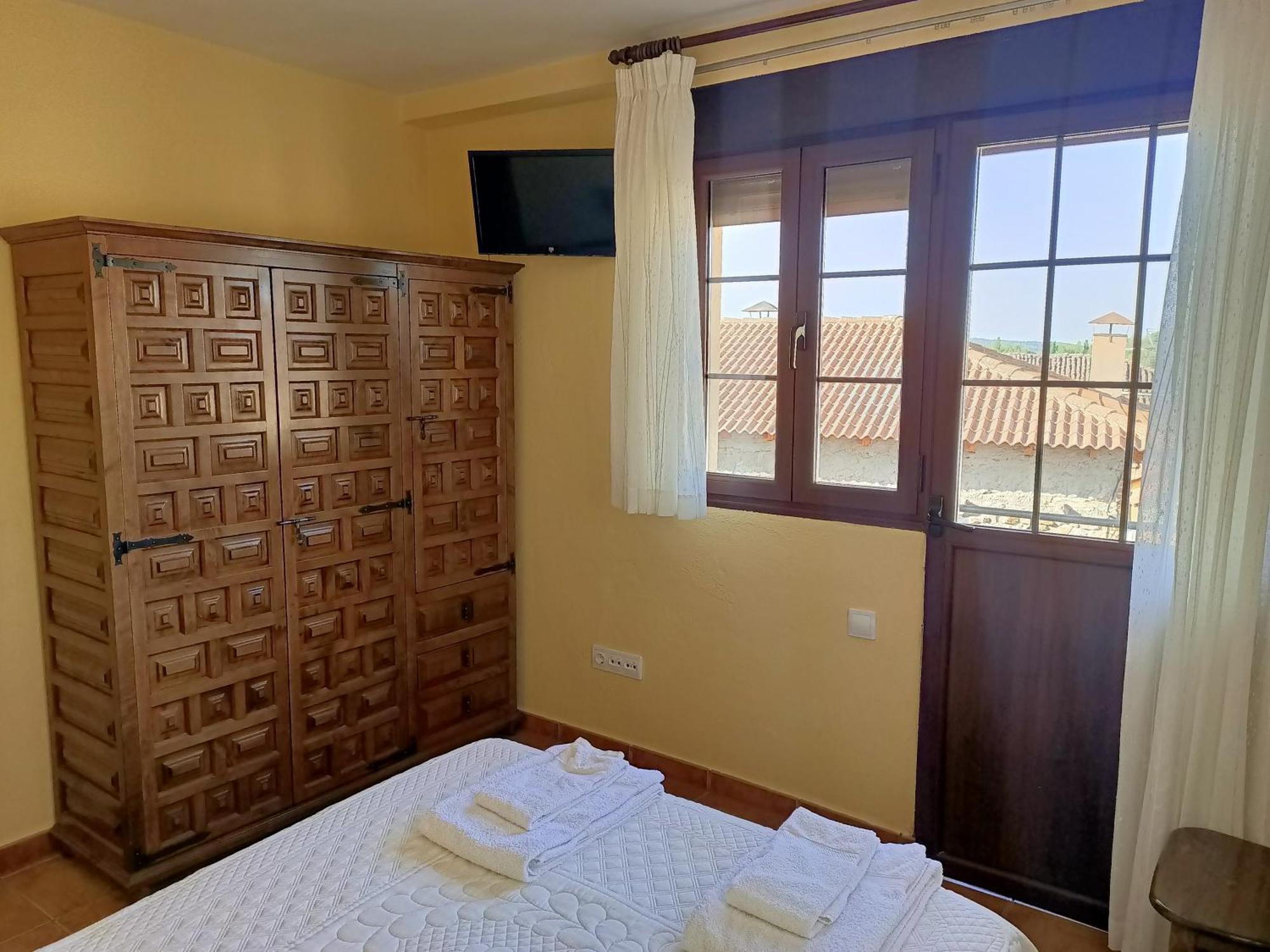 Hotel Rural Valle Del Tuejar Taranilla Екстериор снимка